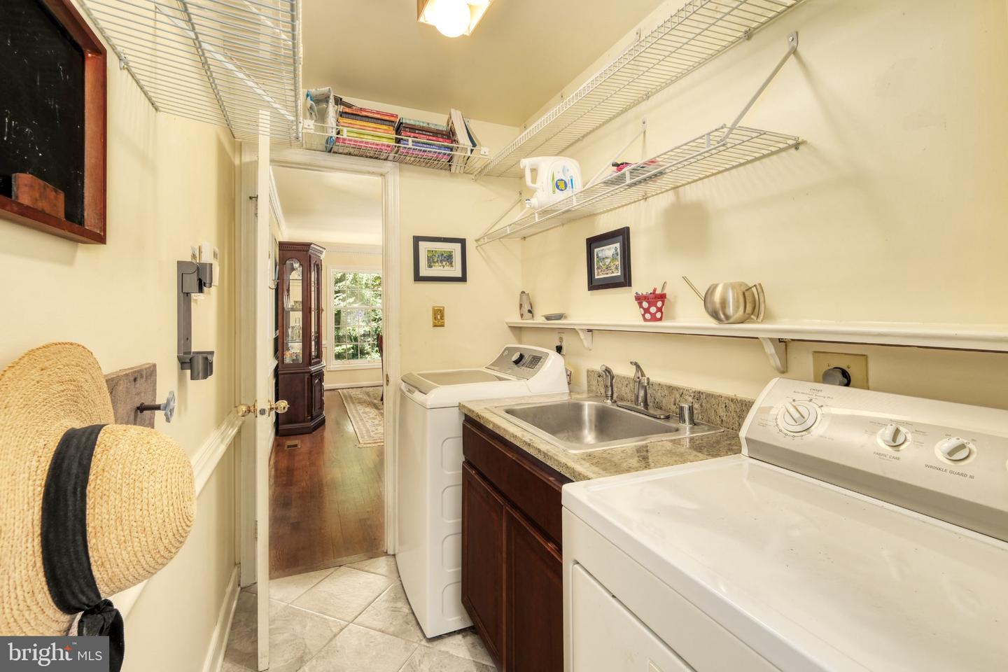 8107 Vista Point Ln Property Photo 44