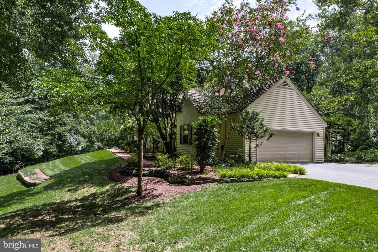 8107 Vista Point Ln Property Photo 83