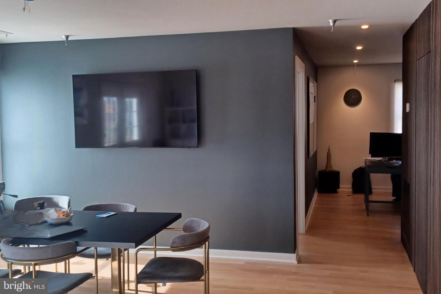 731 Walker Rd #a1 Property Photo 4