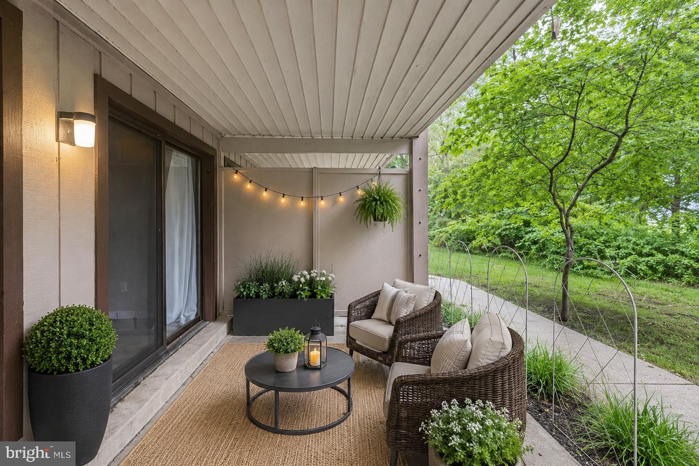 5816 Royal Ridge #l Property Photo 3