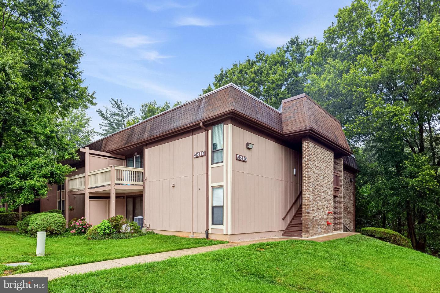 5816 Royal Ridge #l Property Photo 5