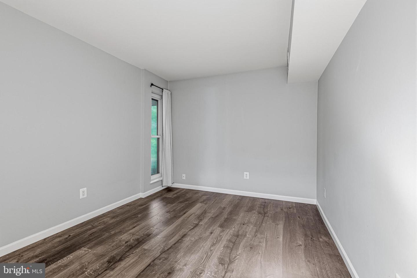 5816 Royal Ridge #l Property Photo 18