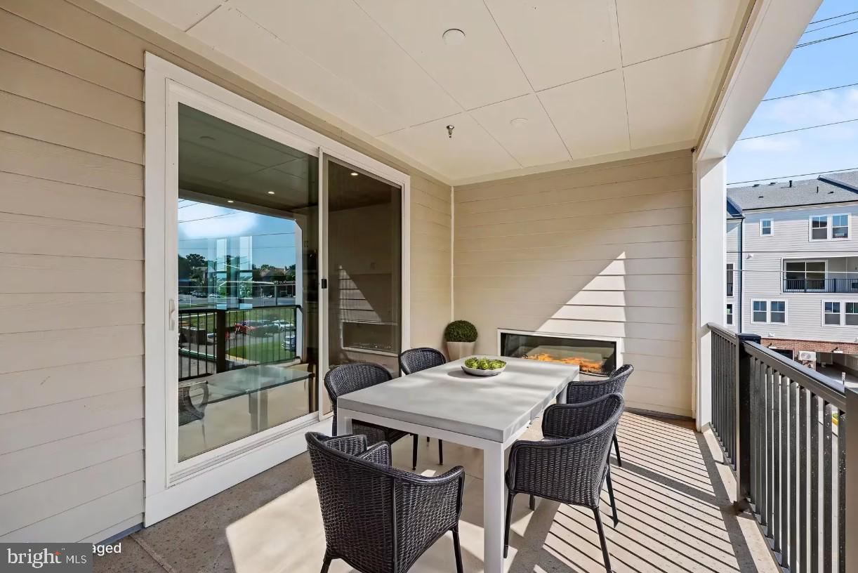 13716 Aviation Place Property Photo 10