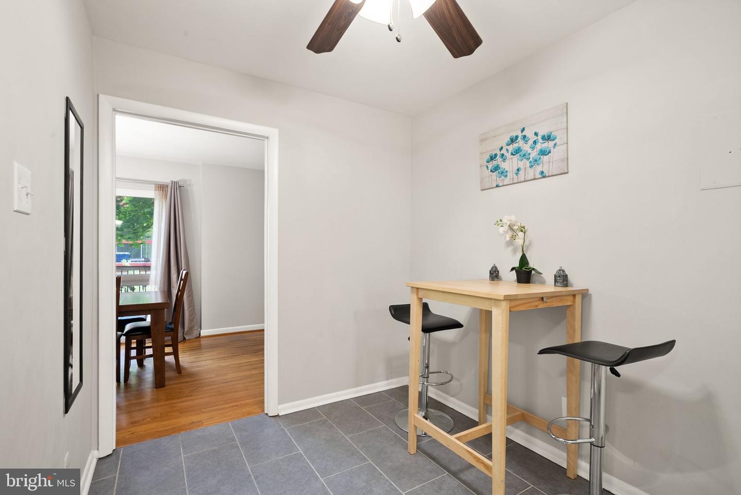 11041 Saffold Way Property Photo 15
