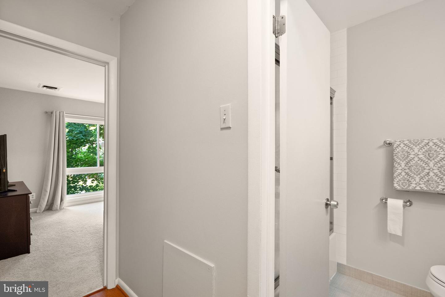 11041 Saffold Way Property Photo 28