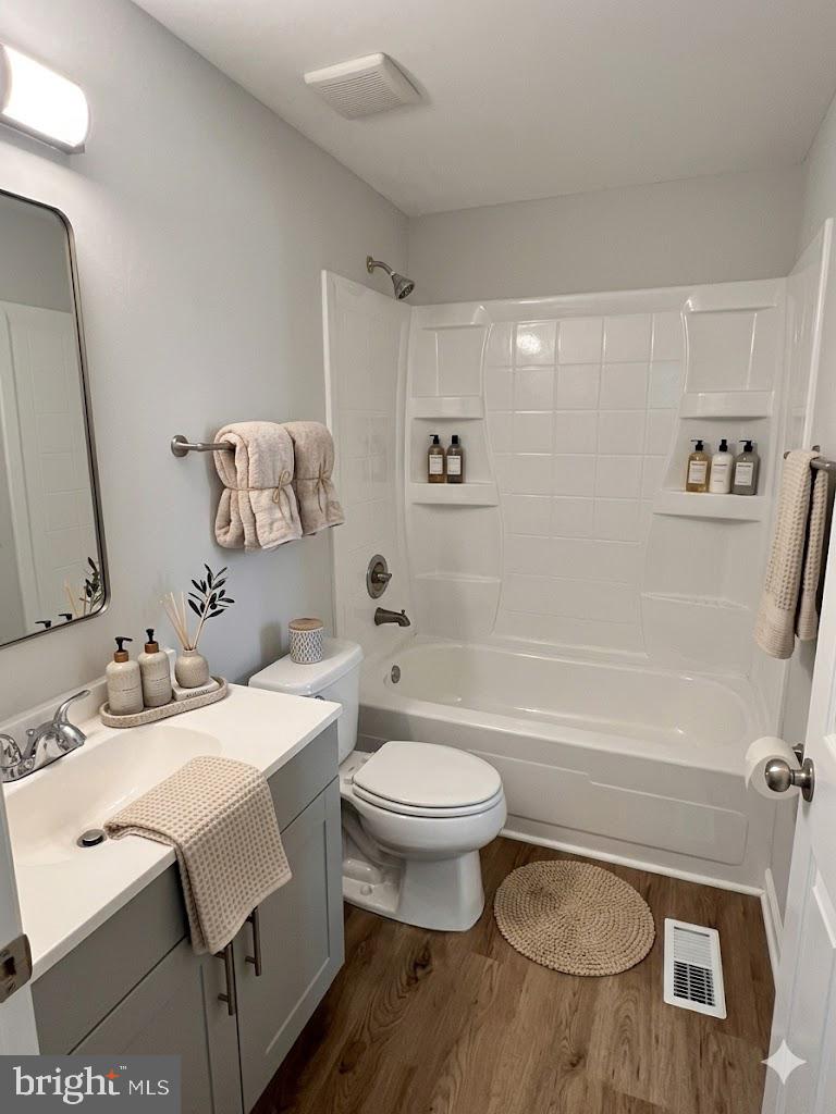 2283 Dosinia Ct Property Photo 16