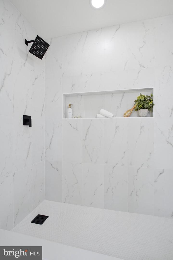 7501 Nancemond St Property Photo 27