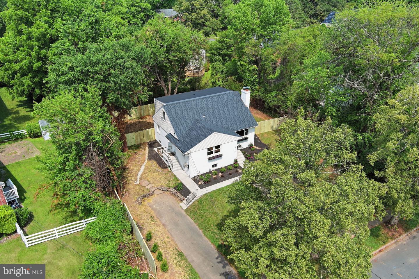 1716 Macon St Property Photo 45