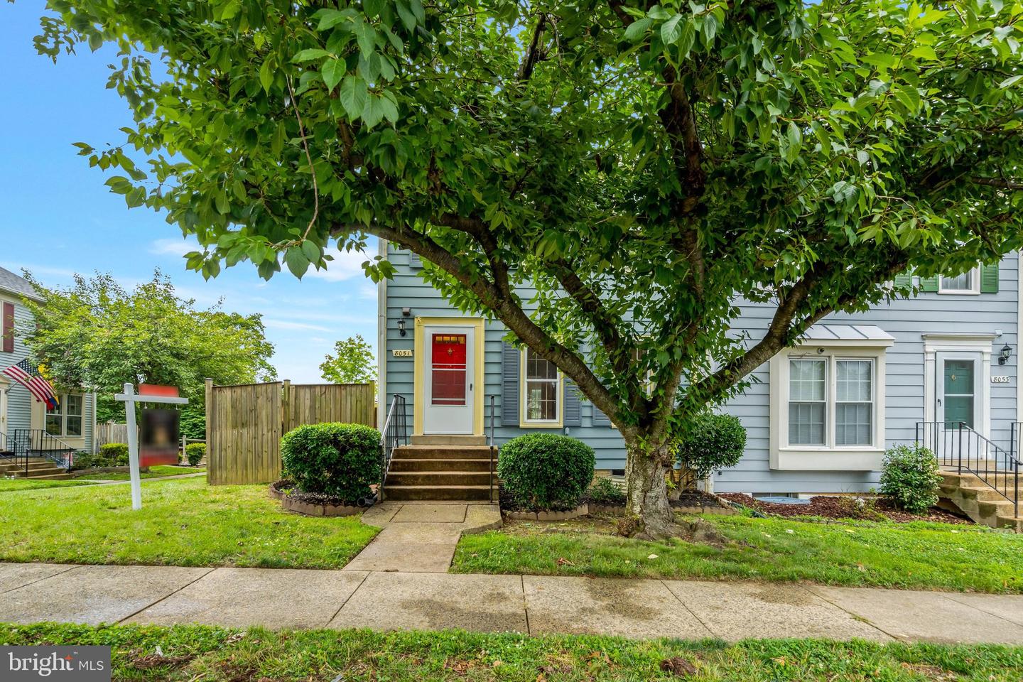 8051 Felecity Ct Property Photo 3
