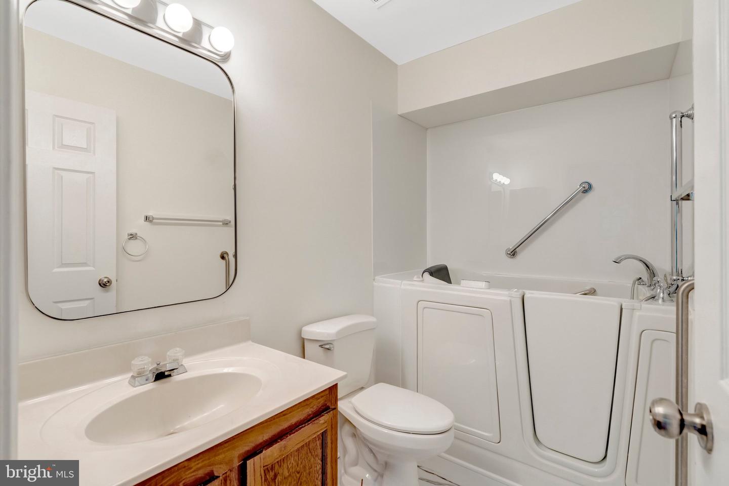 8051 Felecity Ct Property Photo 15