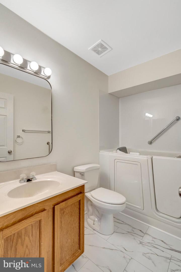 8051 Felecity Ct Property Photo 16