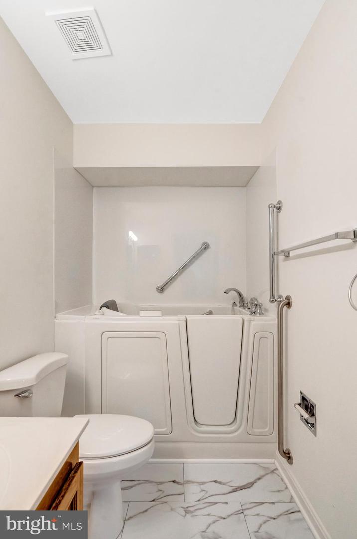 8051 Felecity Ct Property Photo 17