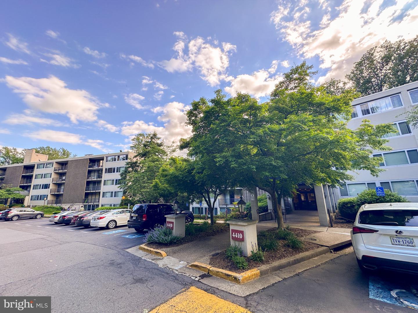 4410 Briarwood Ct N #25 Property Photo 1