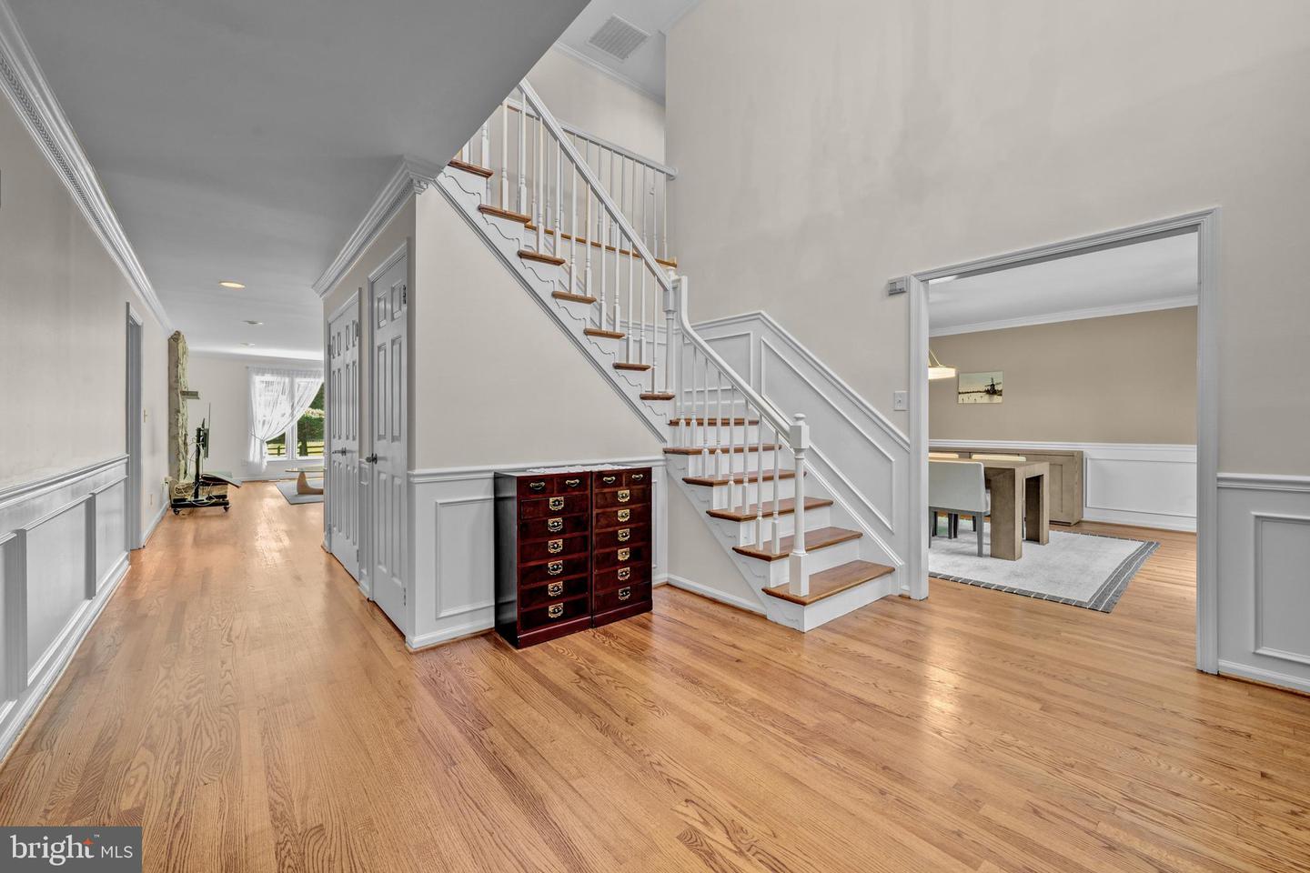 1077 Spring Hill Rd Property Photo 4