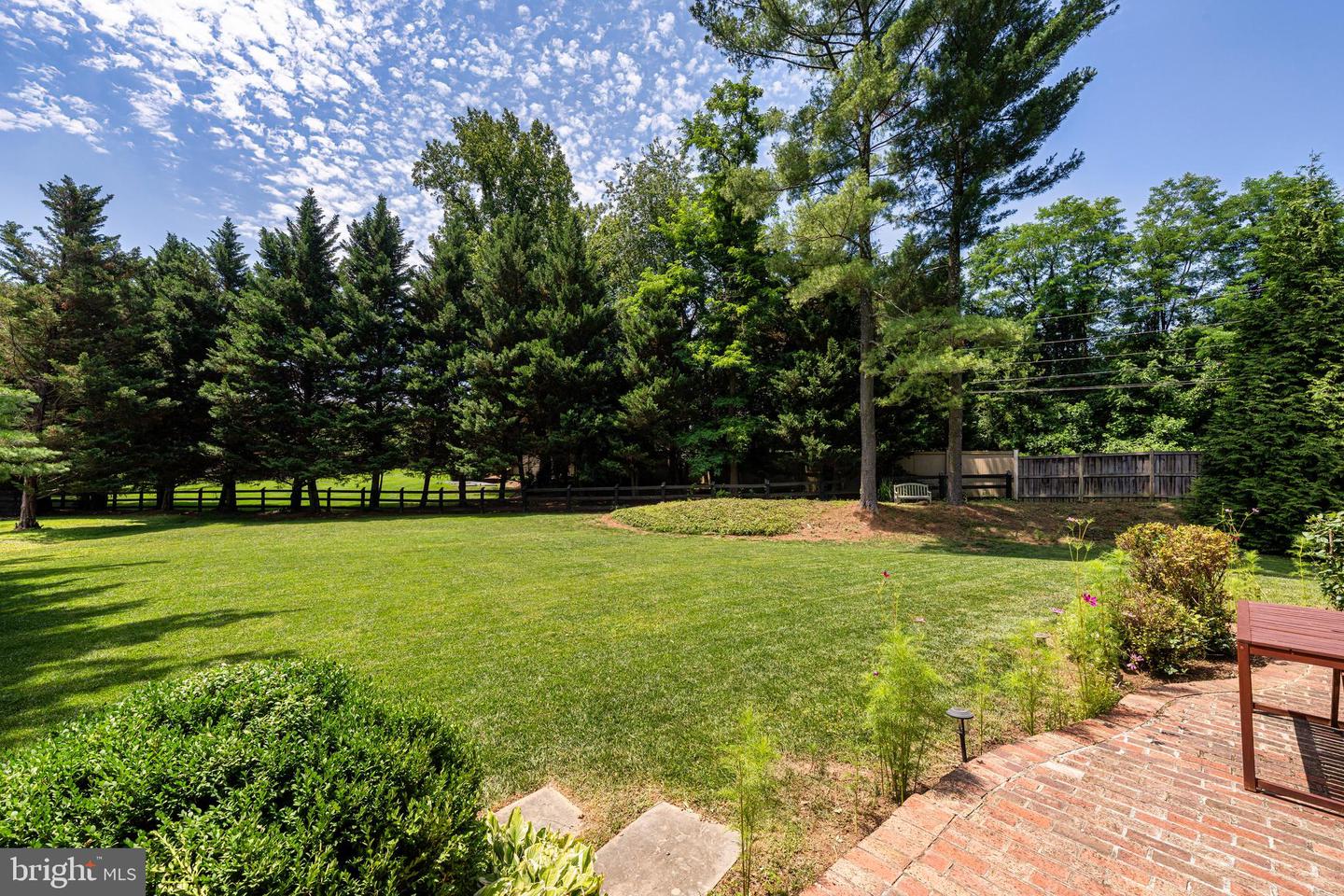 1077 Spring Hill Rd Property Photo 52