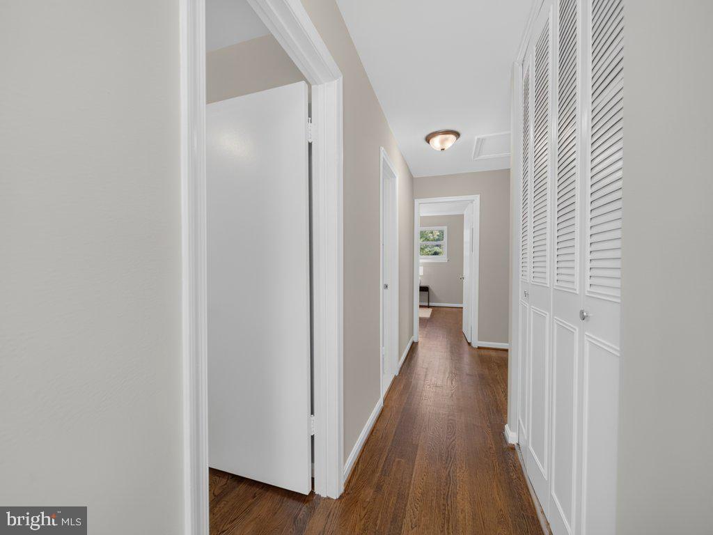 5502 Kings Park Dr Property Photo 21
