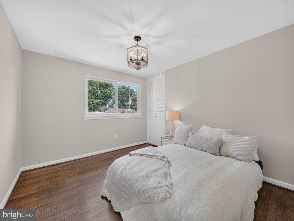 5502 Kings Park Dr Property Photo 35
