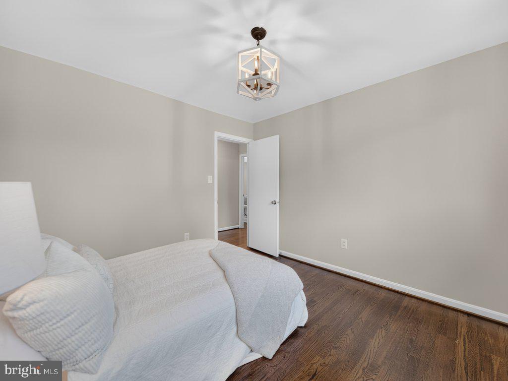 5502 Kings Park Dr Property Photo 37