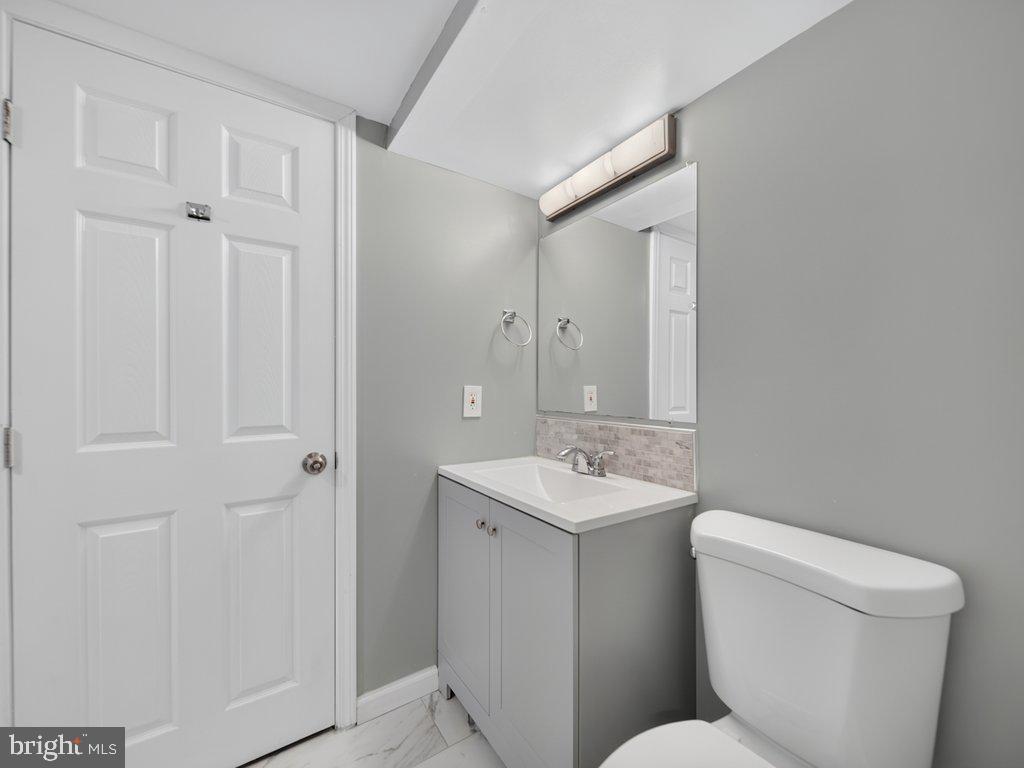 5502 Kings Park Dr Property Photo 39