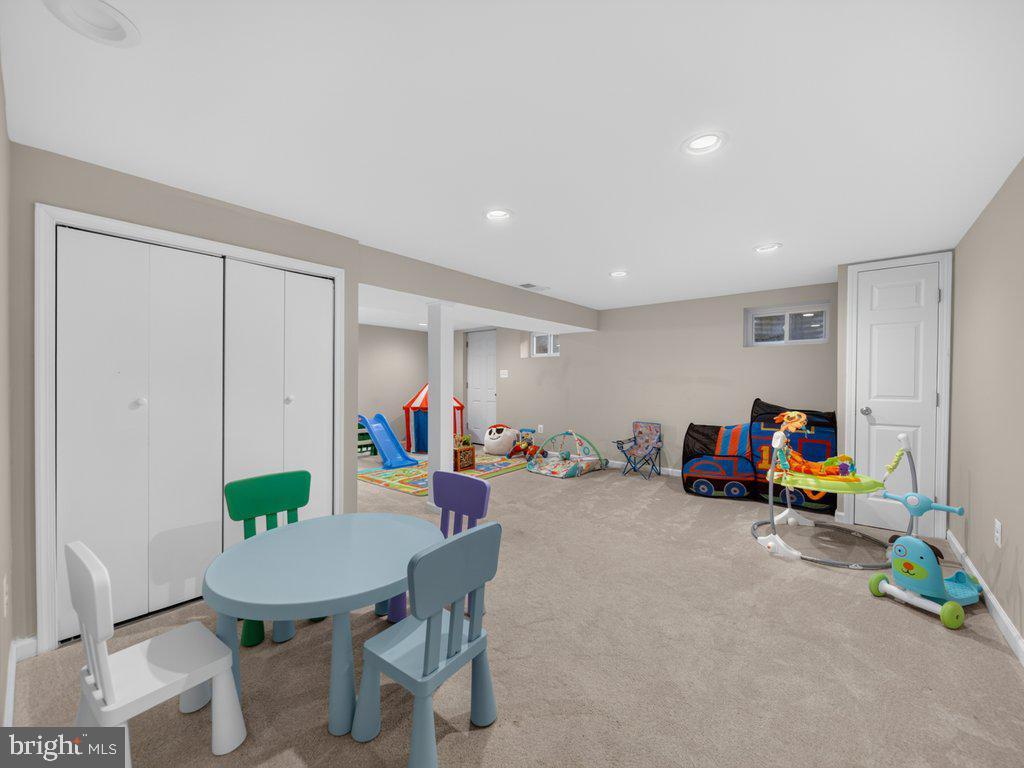 5502 Kings Park Dr Property Photo 40