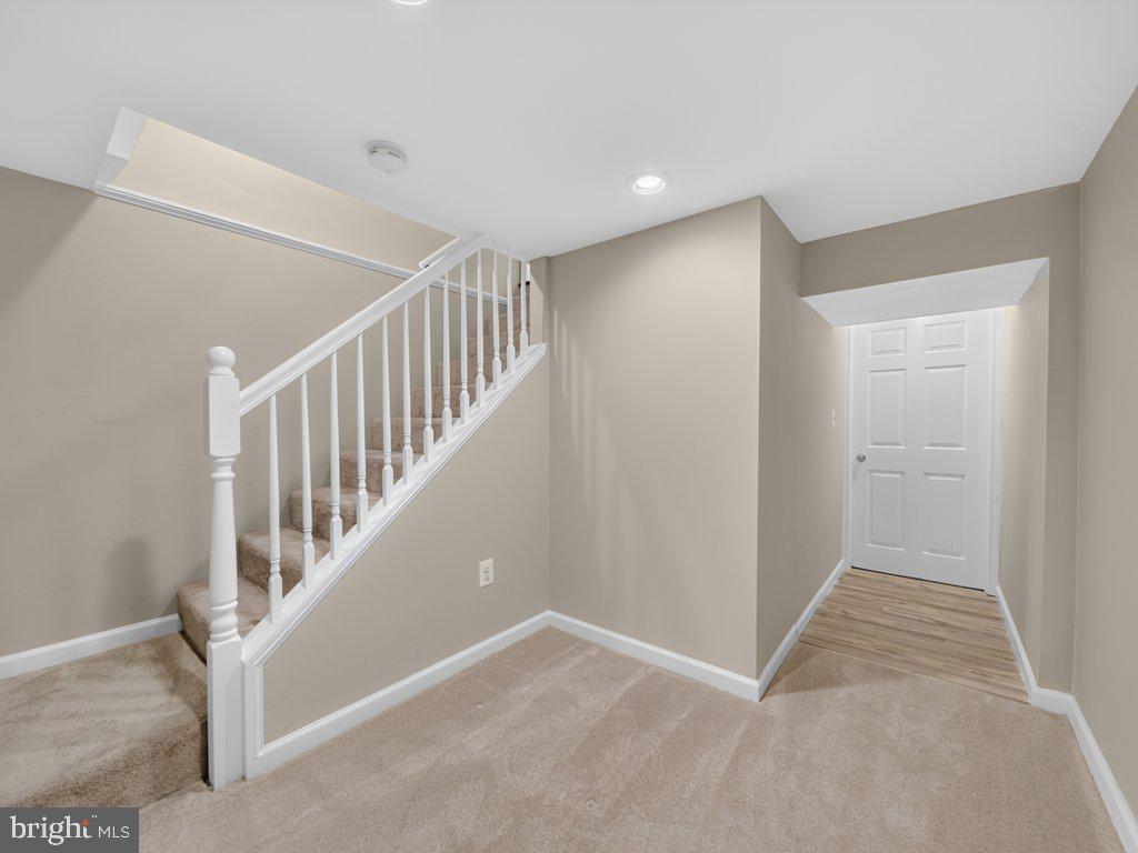 5502 Kings Park Dr Property Photo 43