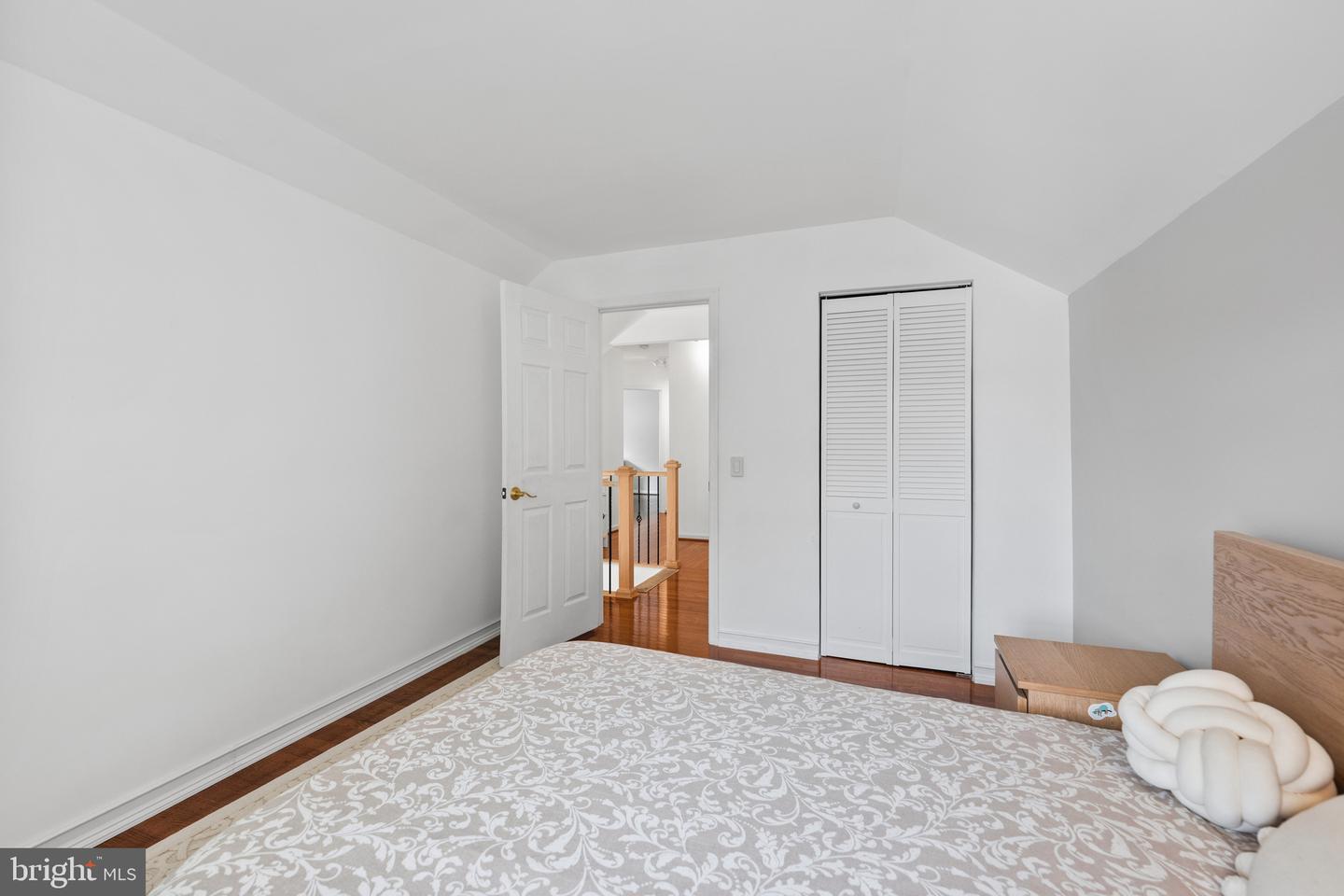 9030 Chestnut Ridge Rd Property Photo 29