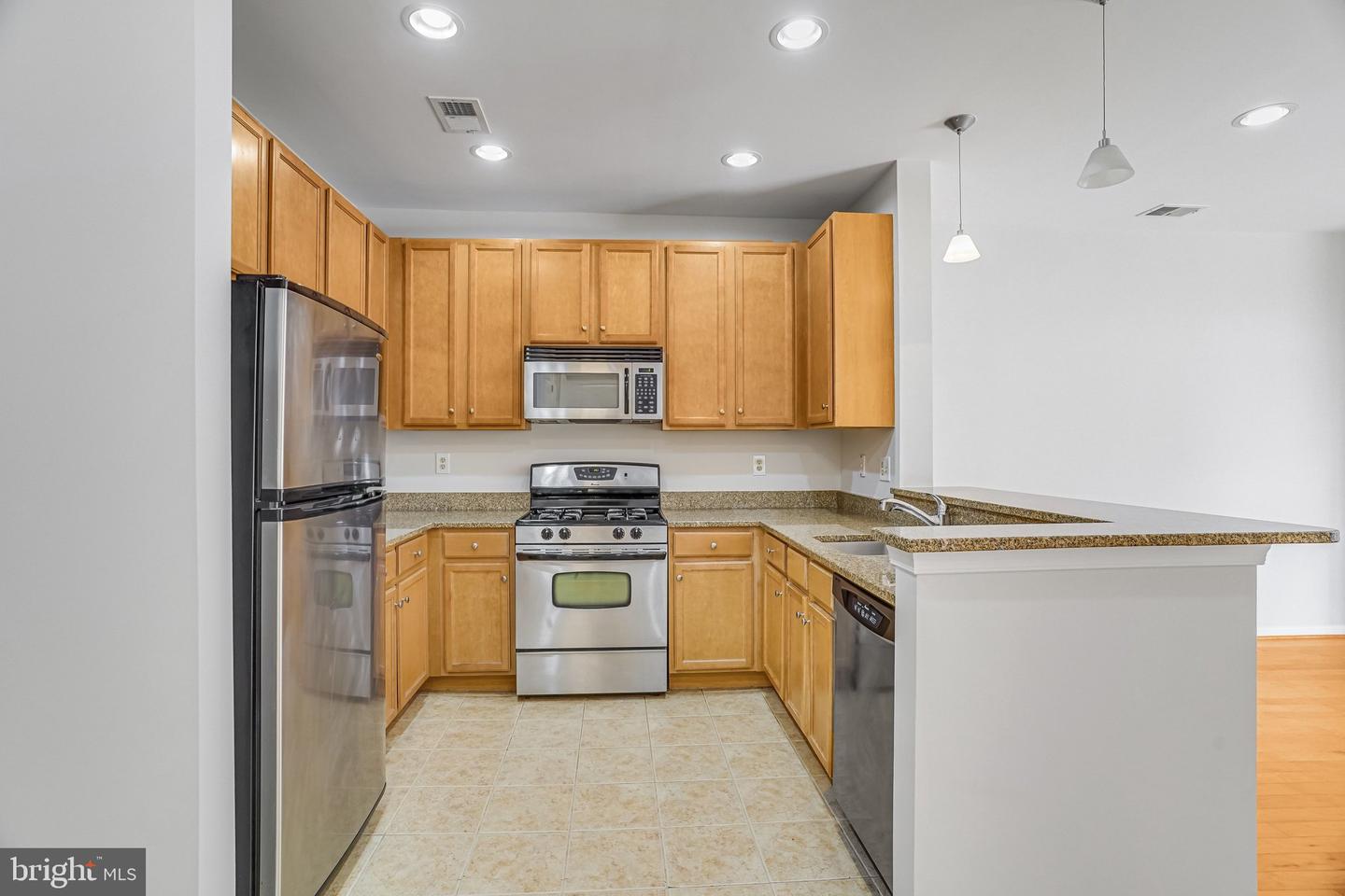 2655 Prosperity Ave #201 Property Photo 7