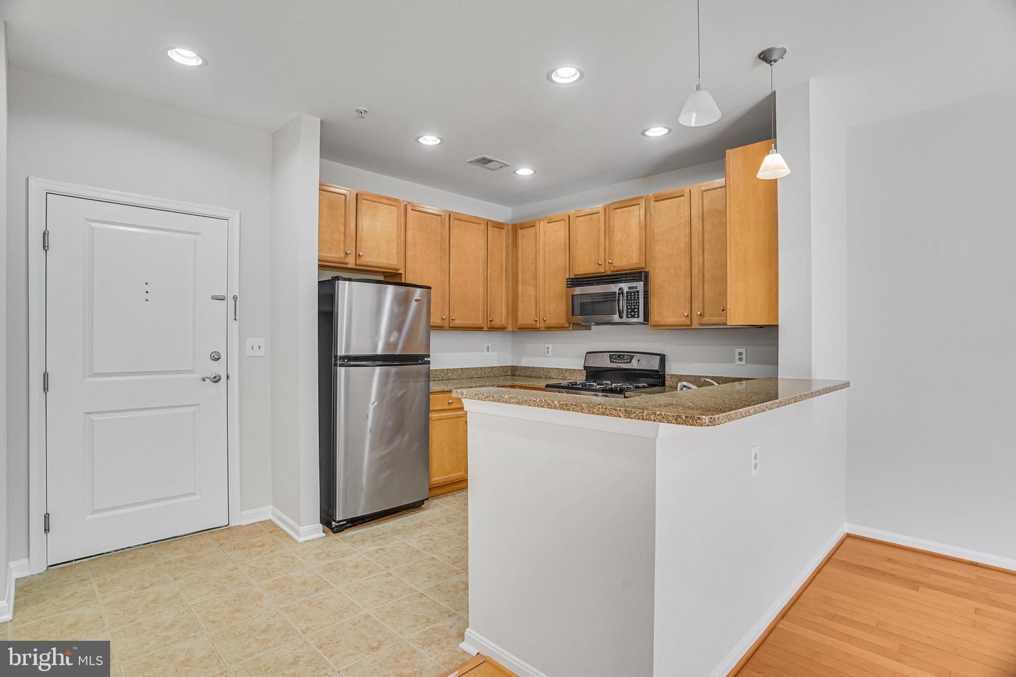2655 Prosperity Ave #201 Property Photo 8