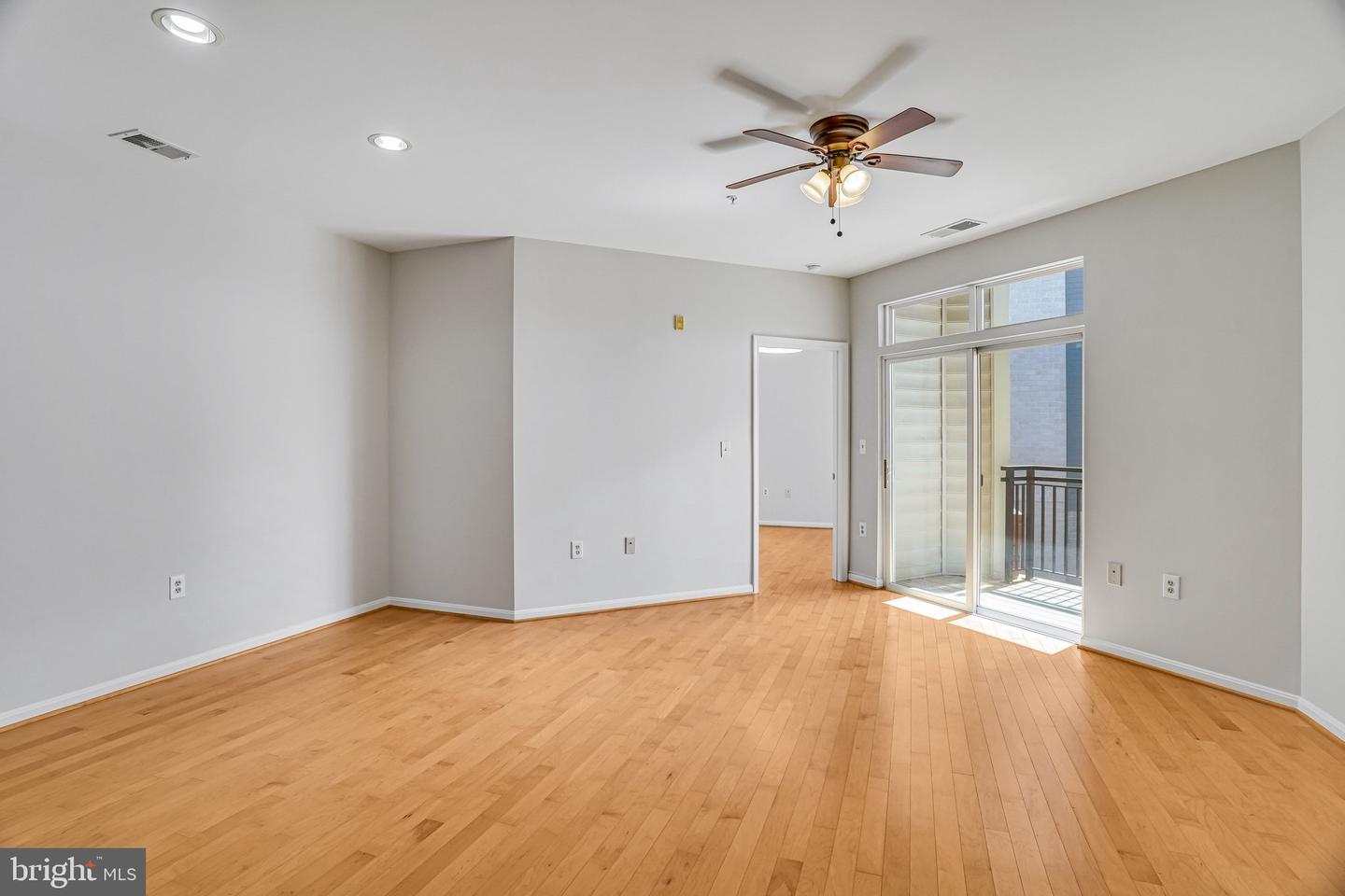 2655 Prosperity Ave #201 Property Photo 9