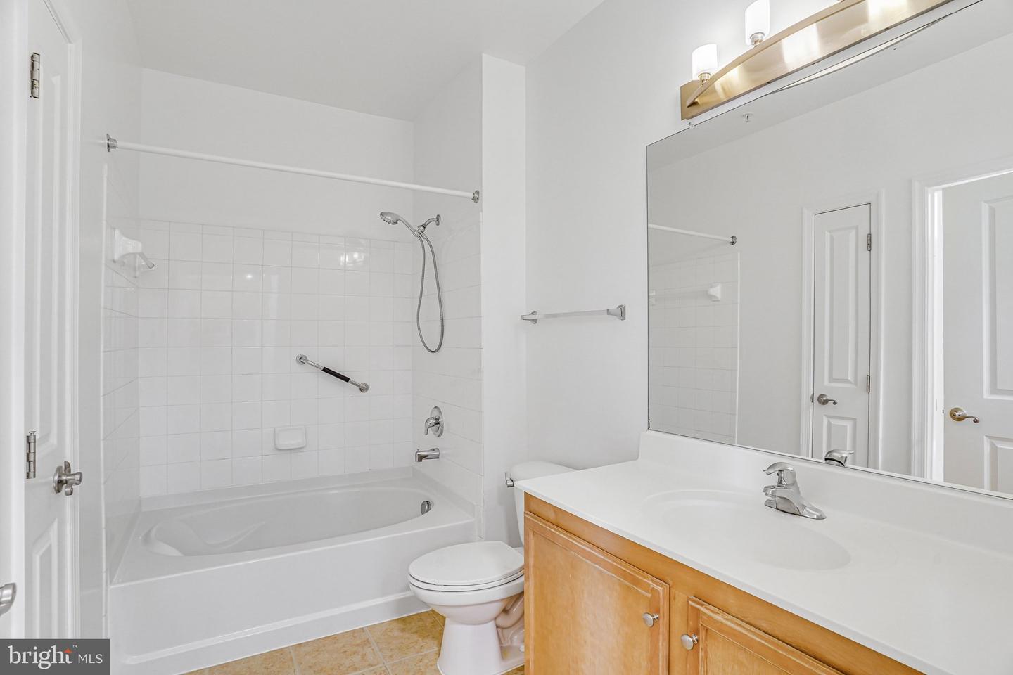 2655 Prosperity Ave #201 Property Photo 16