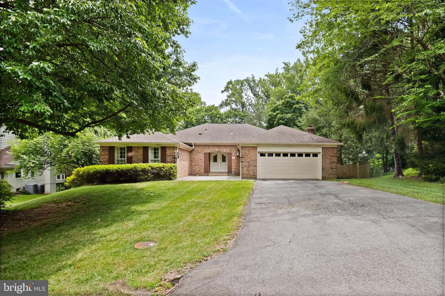 712 Ridge Dr Property Photo 1