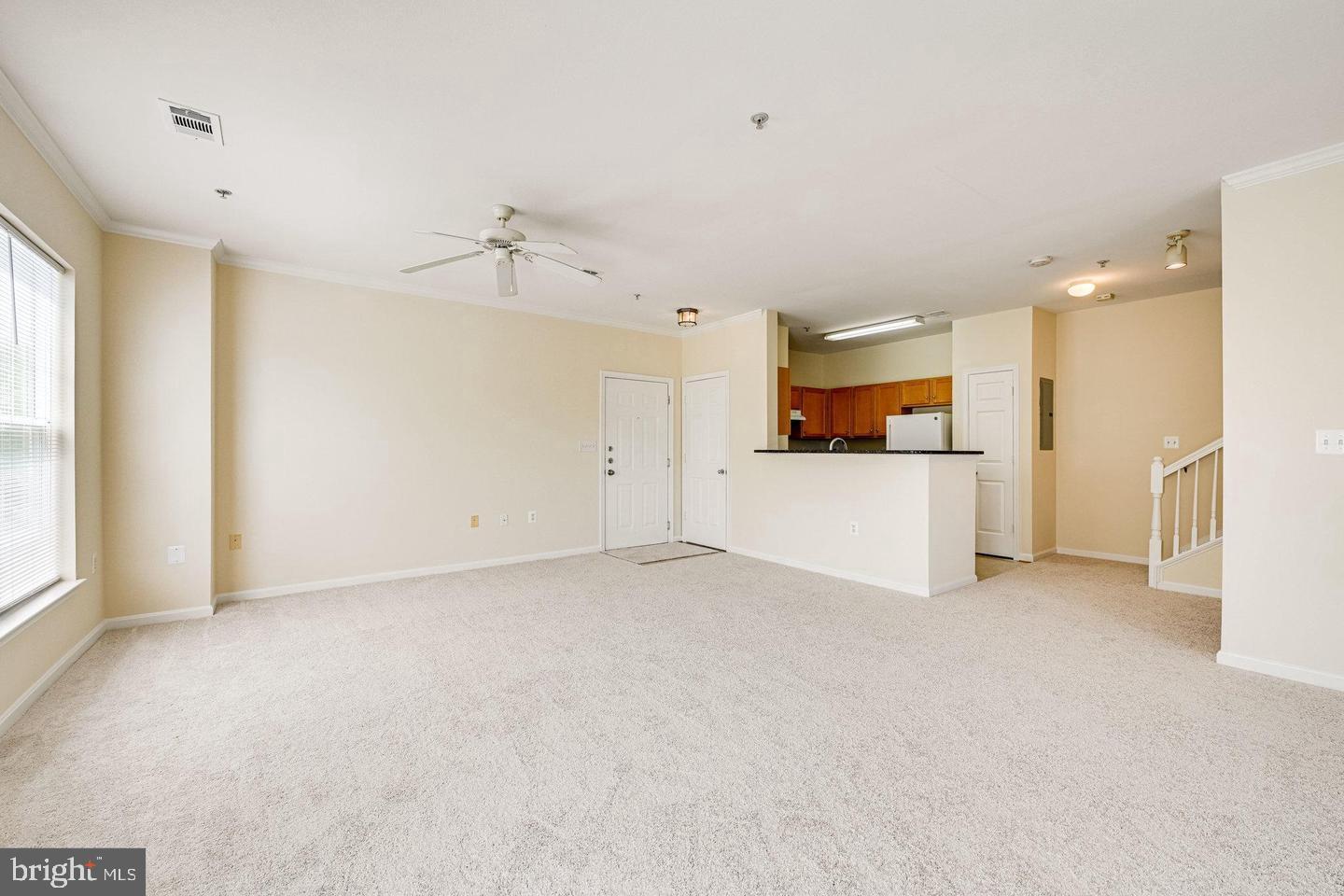 5115 Travis Edward Way #g Property Photo 6