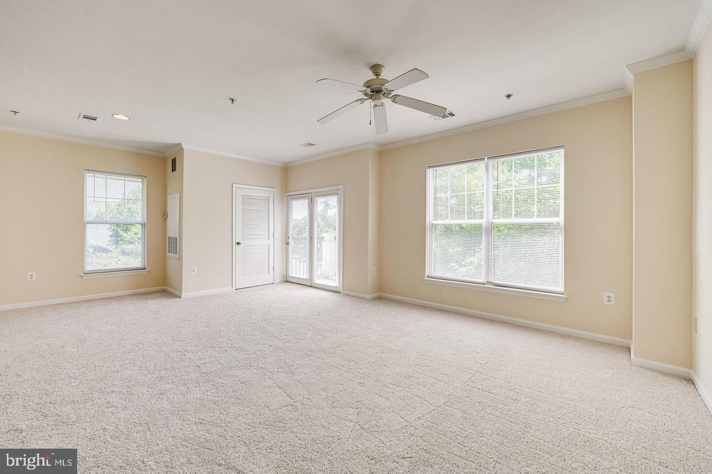 5115 Travis Edward Way #g Property Photo 7