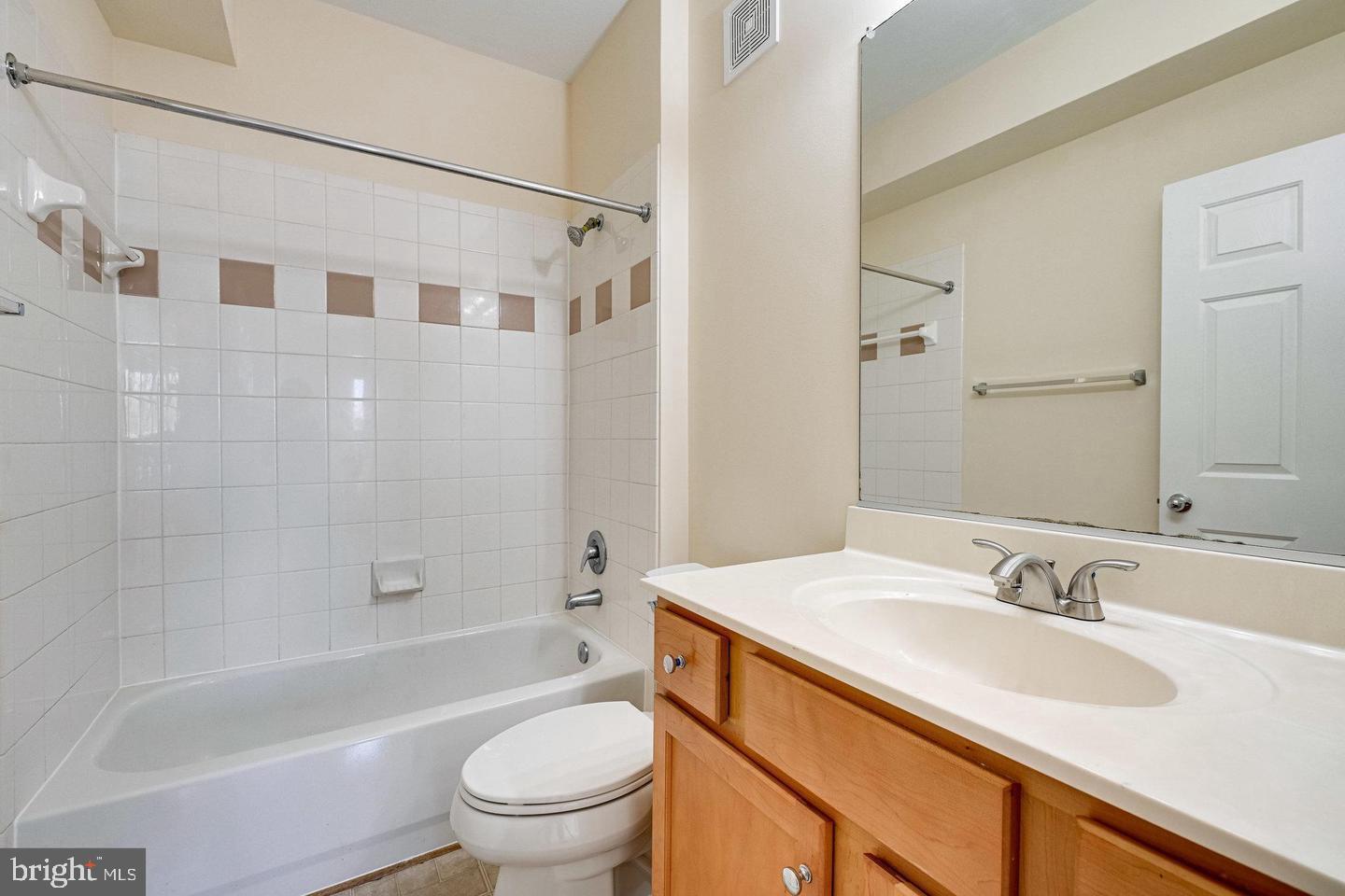 5115 Travis Edward Way #g Property Photo 10