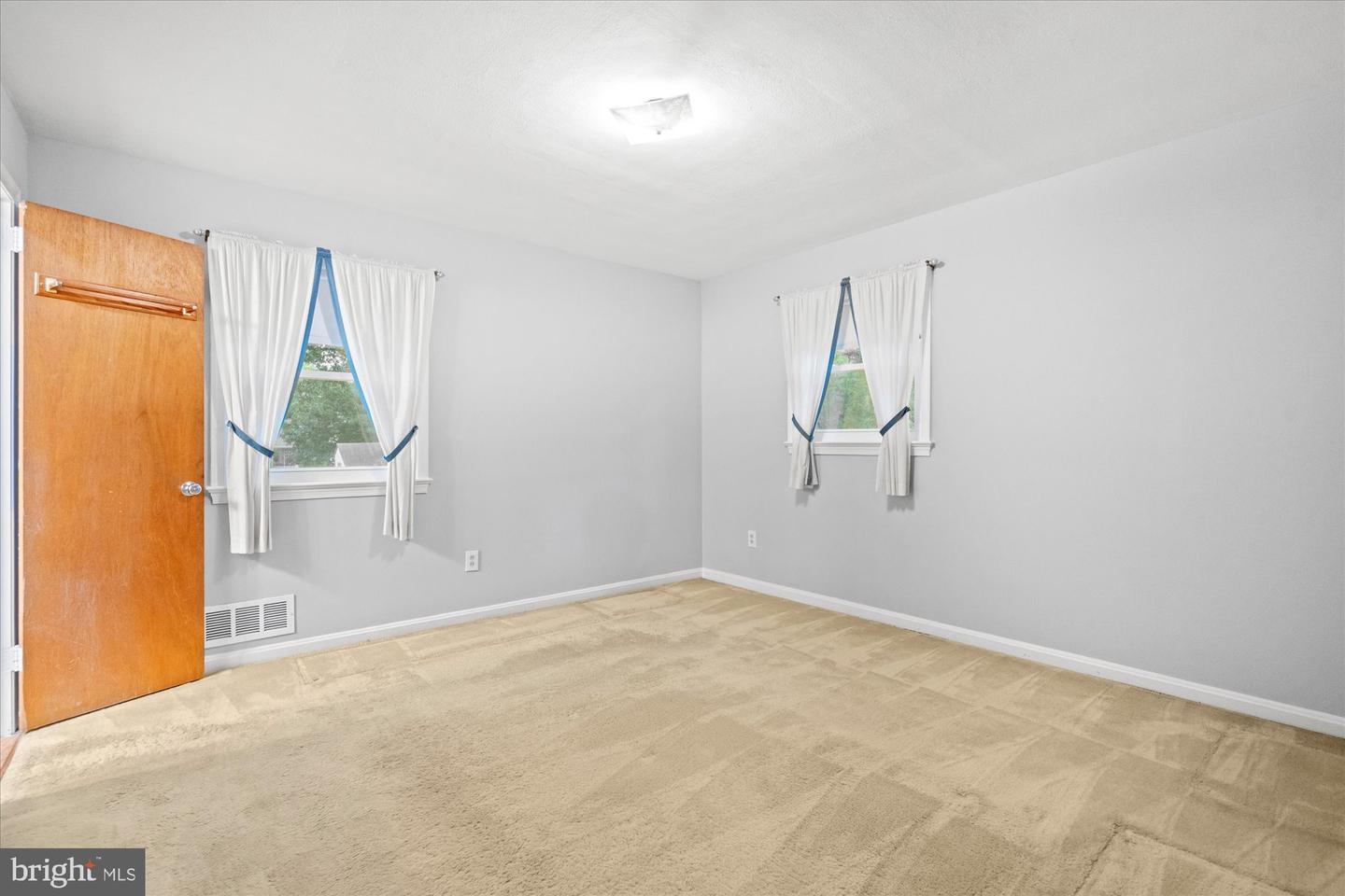 8316 Ashwood Dr Property Photo 12