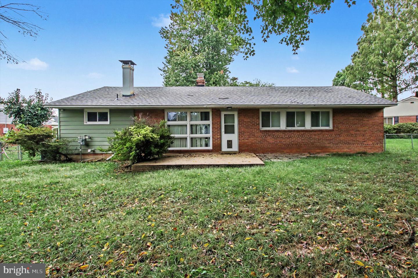 7314 Foxe Pl Property Photo 4