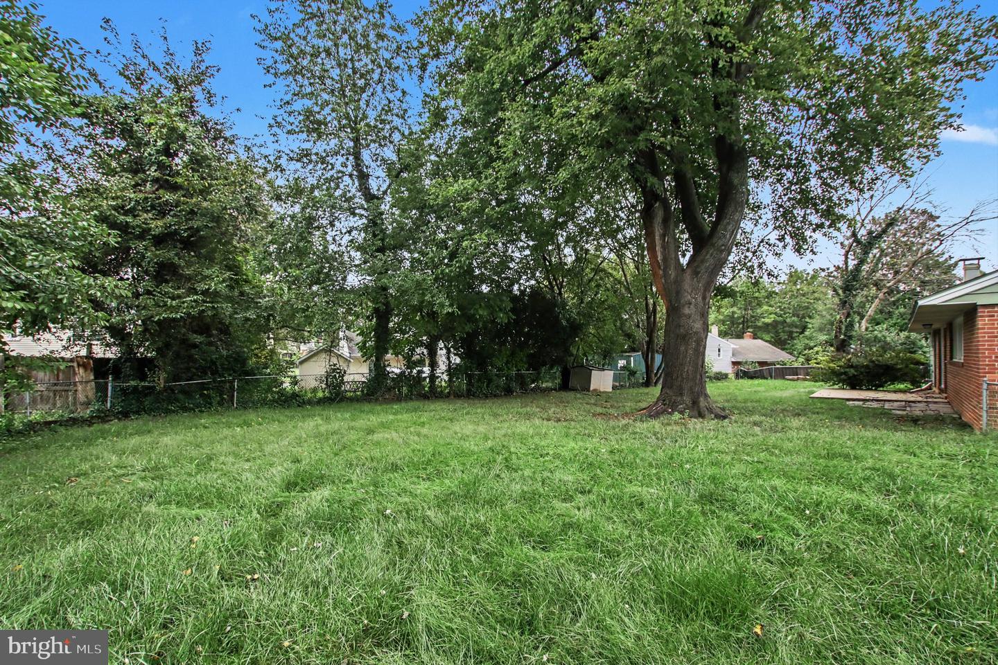 7314 Foxe Pl Property Photo 5