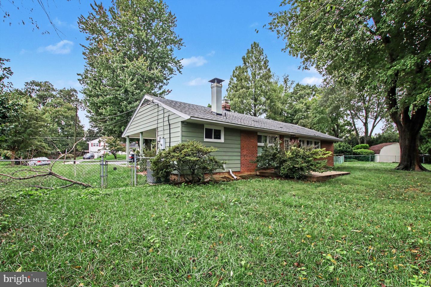 7314 Foxe Pl Property Photo 6