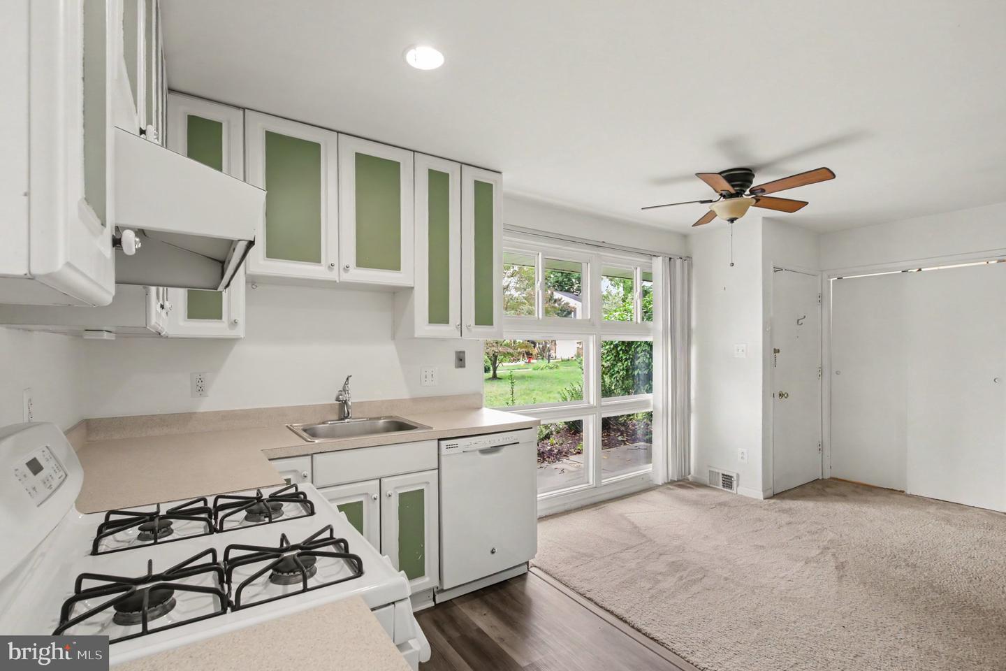 7314 Foxe Pl Property Photo 27