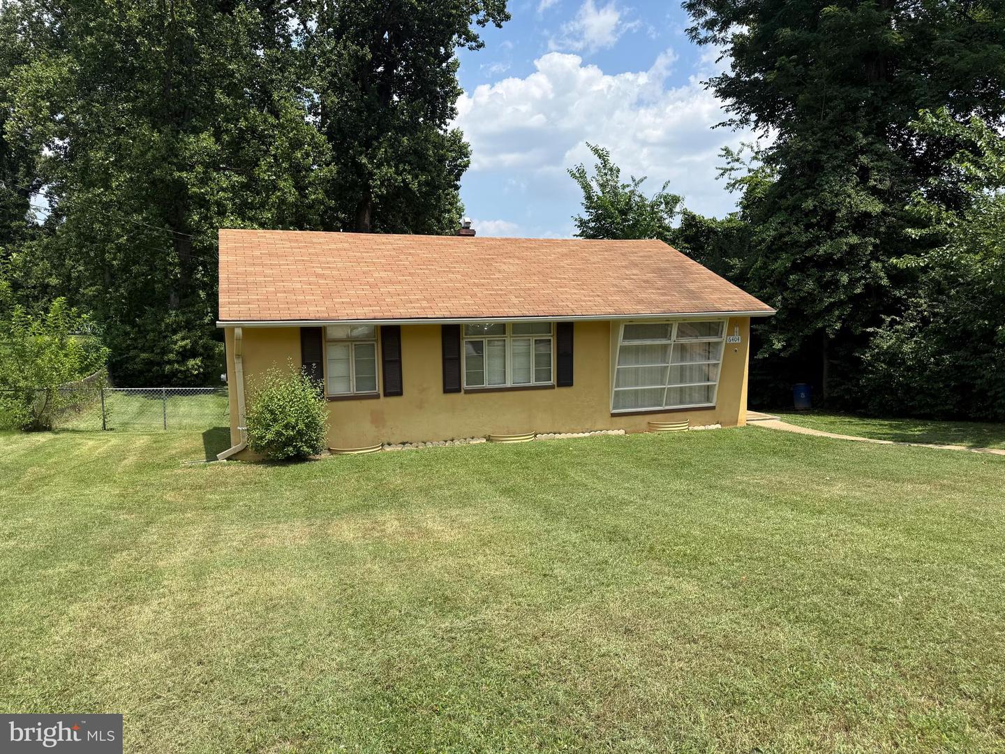 6404 Maplewood Dr Property Photo 1