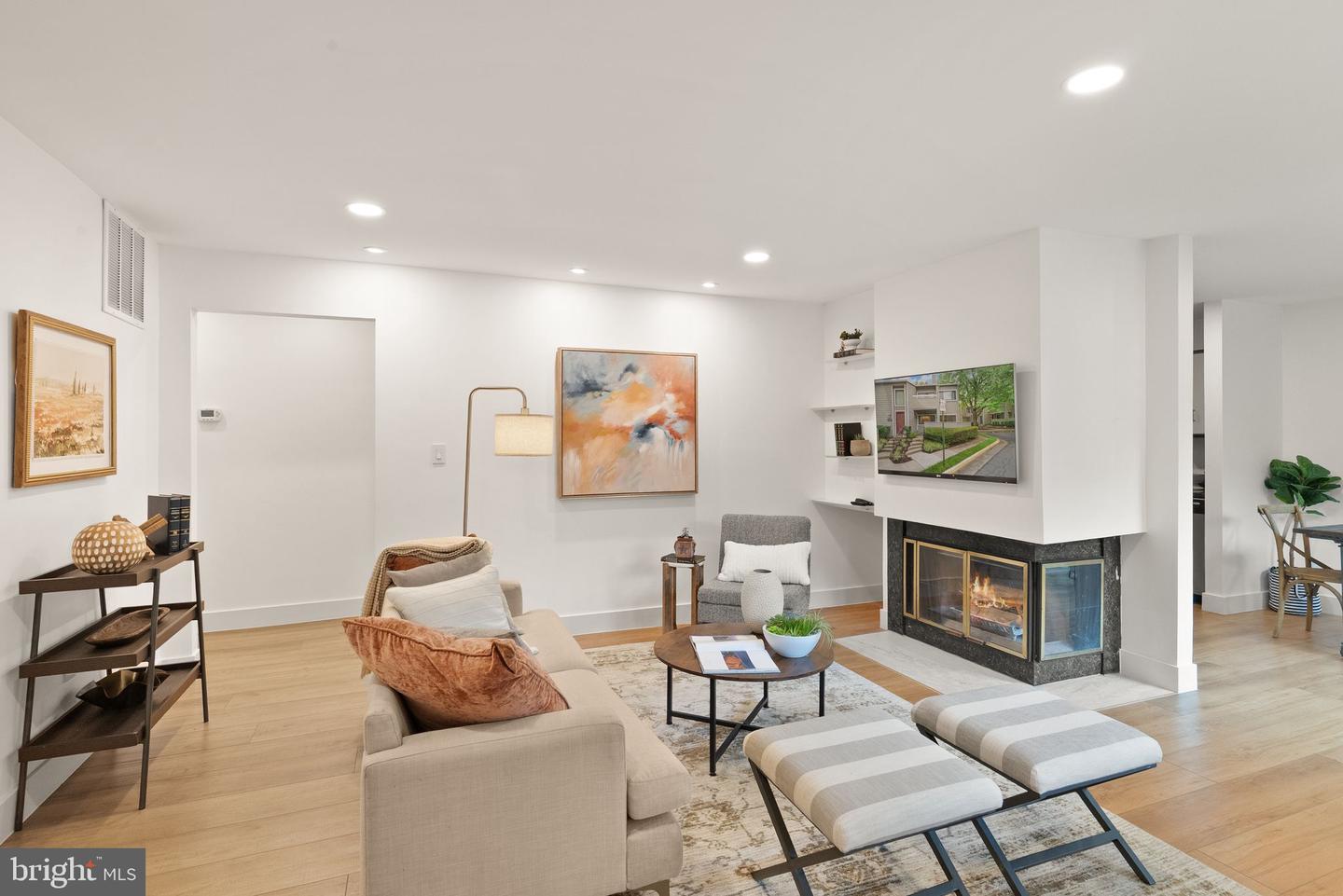11025-A VILLARIDGE CT