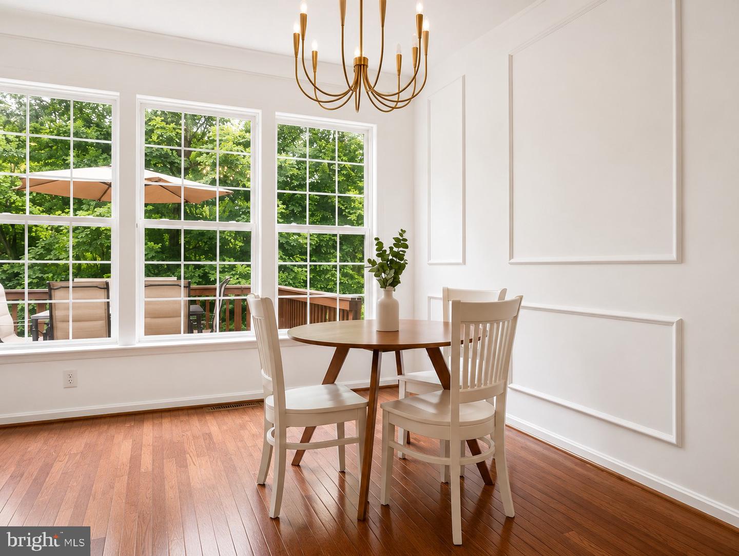 8570 Wyngate Manor Ct Property Photo 8
