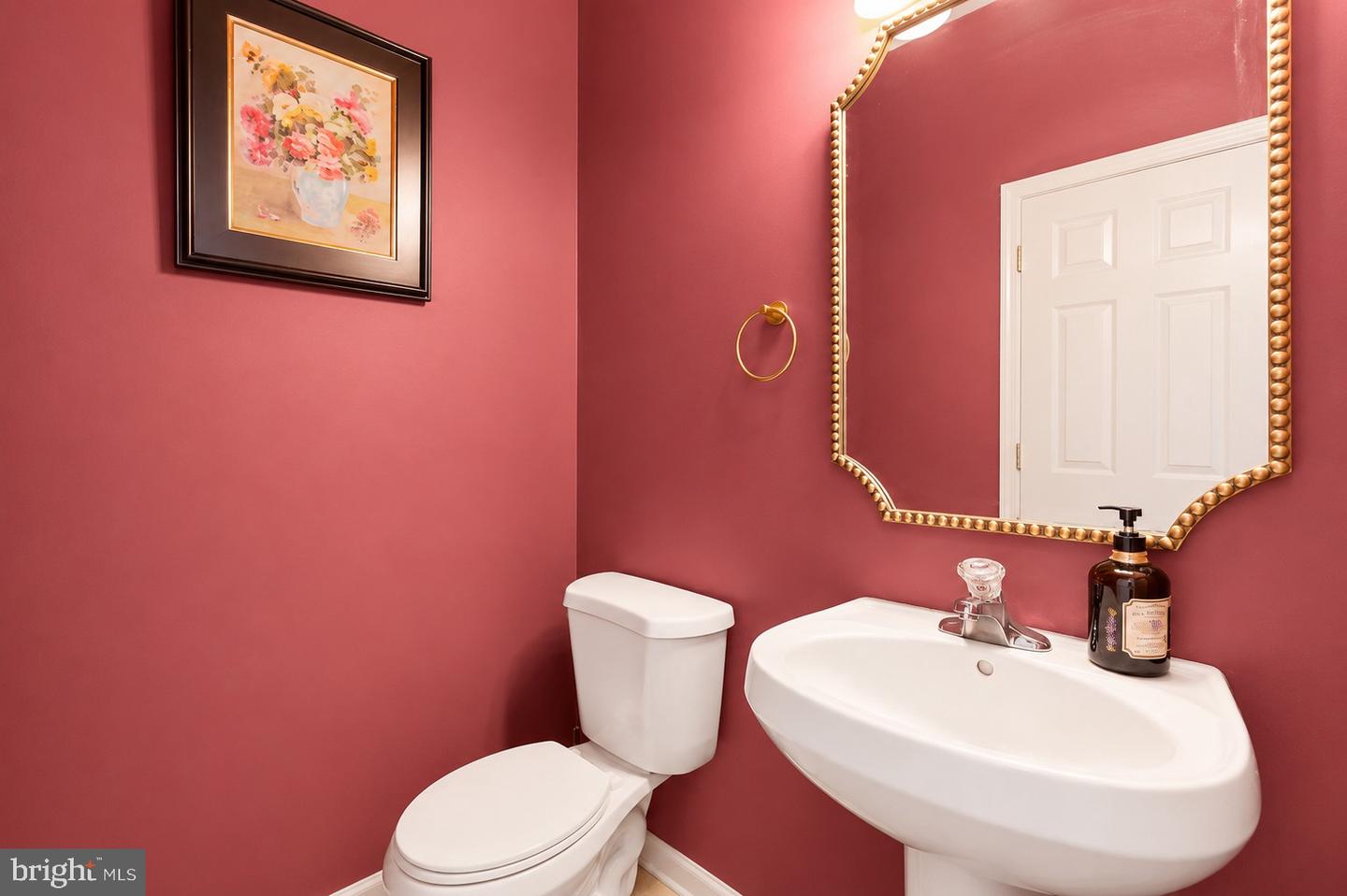 8570 Wyngate Manor Ct Property Photo 13