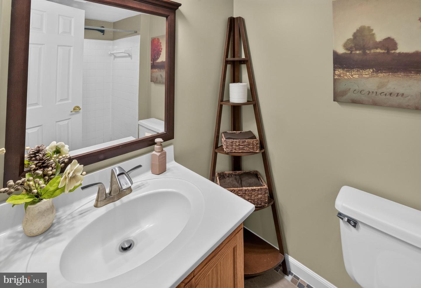 7901 Laural Valley Way Property Photo 40