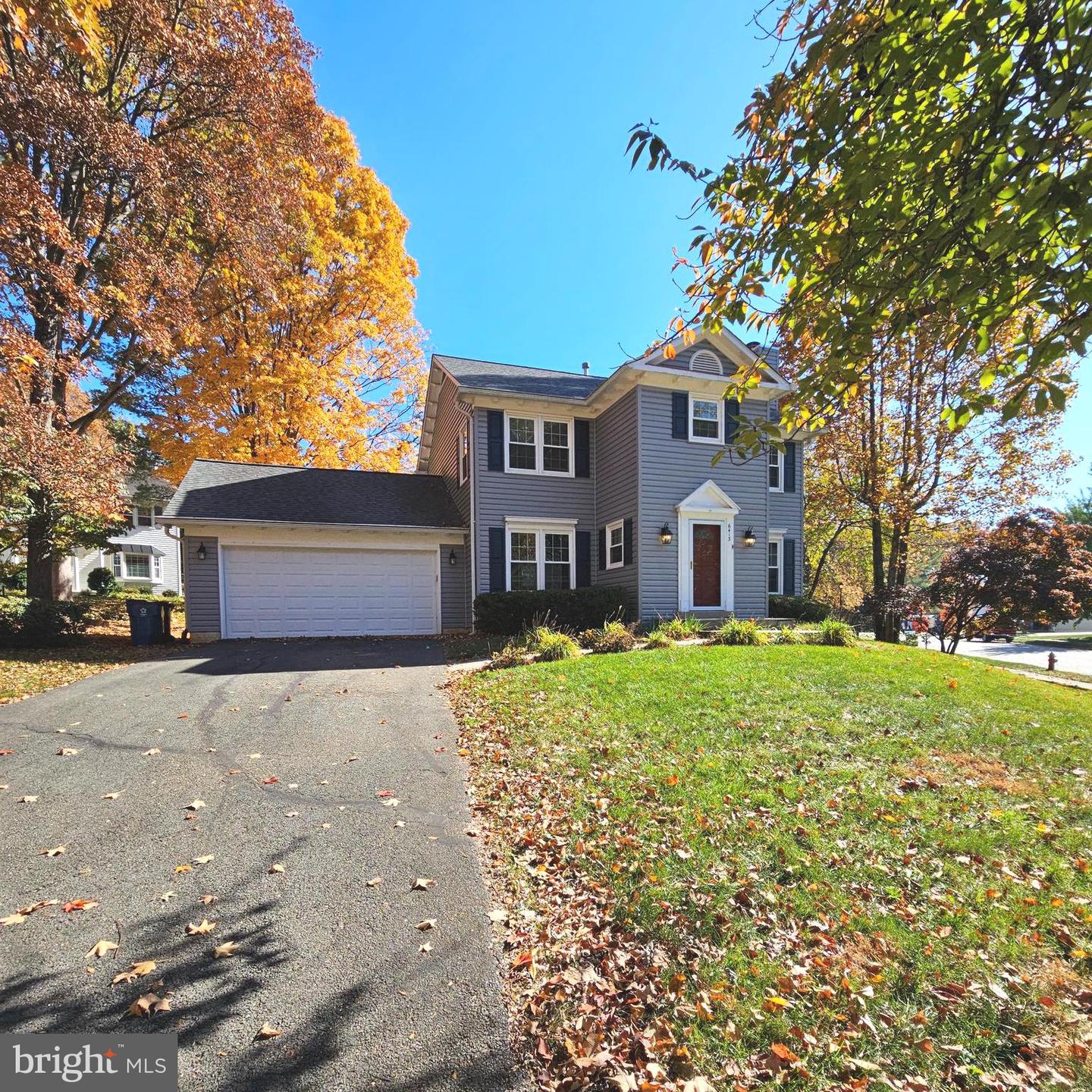 6413 FOUR OAKS LN Property Photo 1