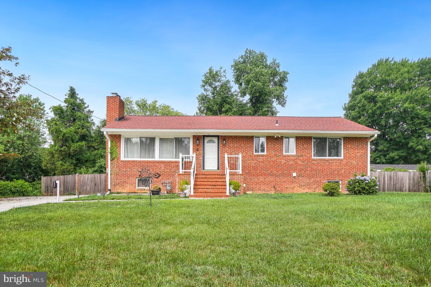 6802 Derrell Ct Property Photo 1