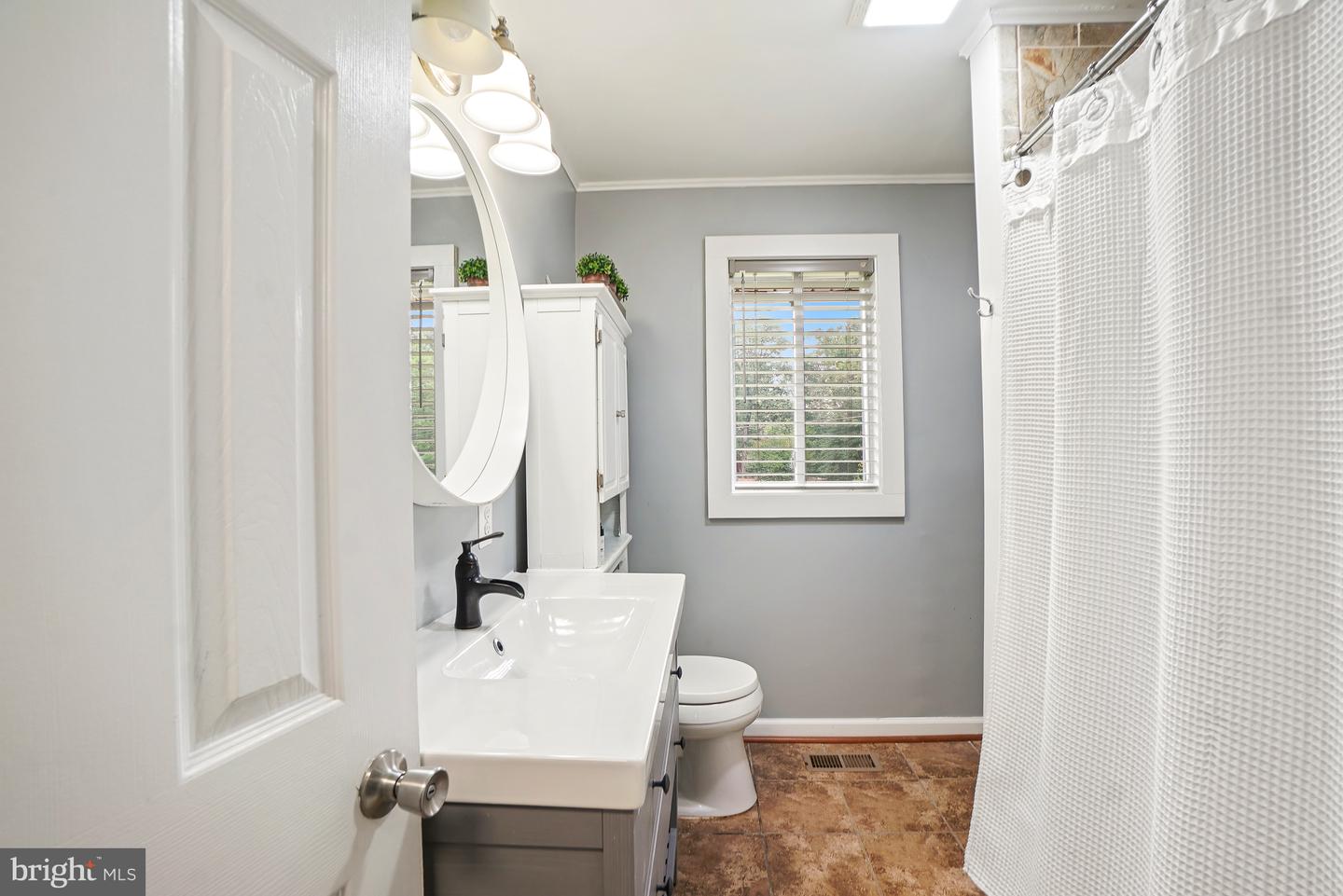 6802 Derrell Ct Property Photo 17