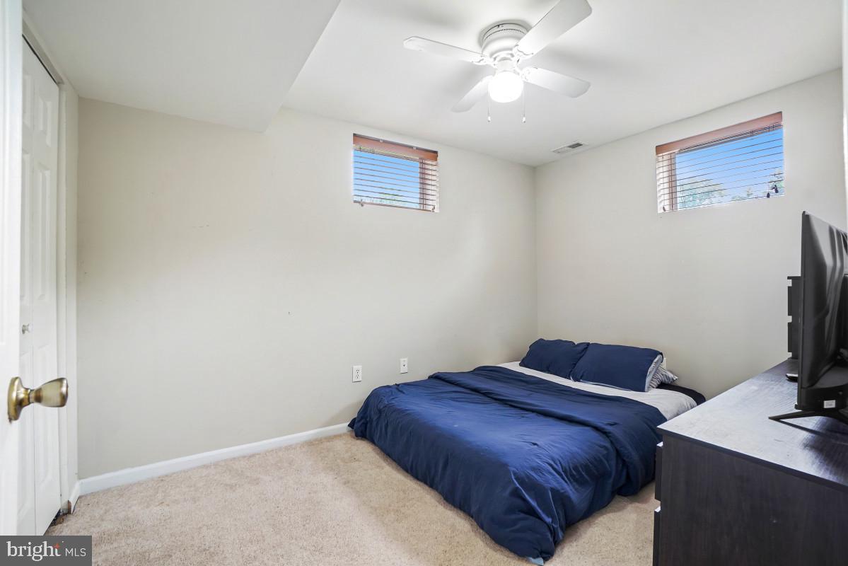 6802 Derrell Ct Property Photo 23