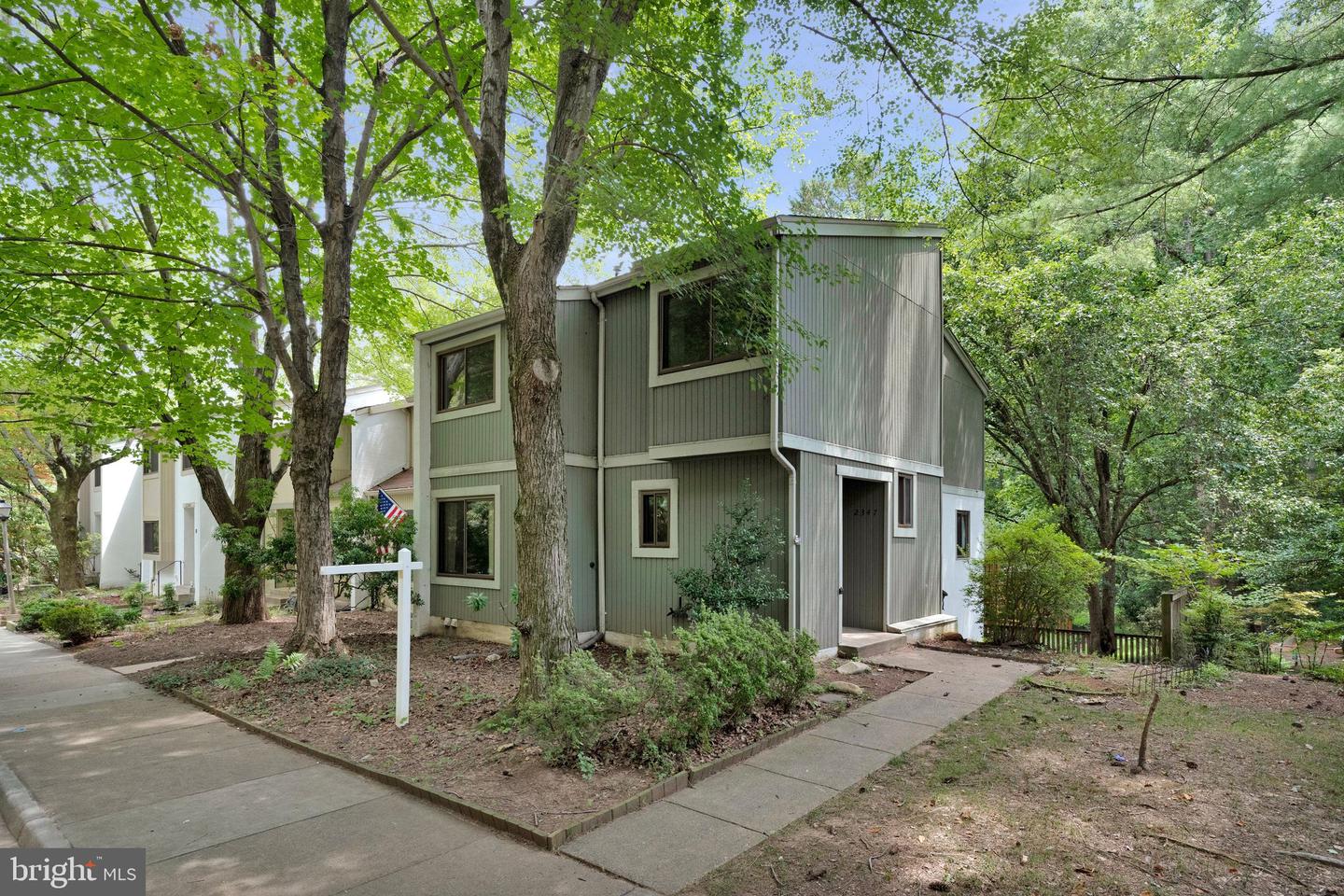2347 MILLENNIUM LN