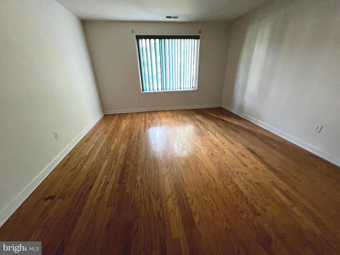 527 Florida Ave #103 Property Photo 13
